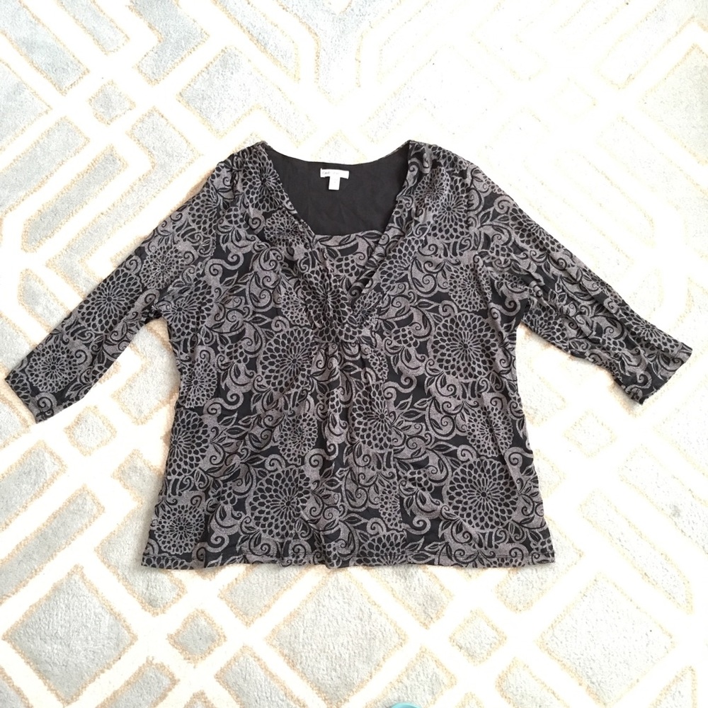 3/4 Sleeve woman’s chiffon v neck blouse 2X Black
